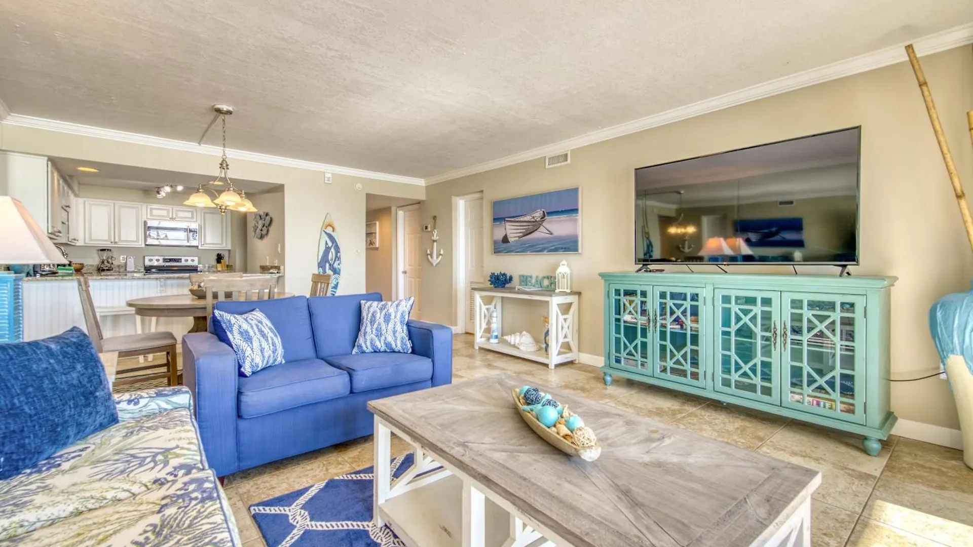 Apartment Beach House Condominiums B404 - Beachfront With Pool, Wifi, & Beach Service Destin