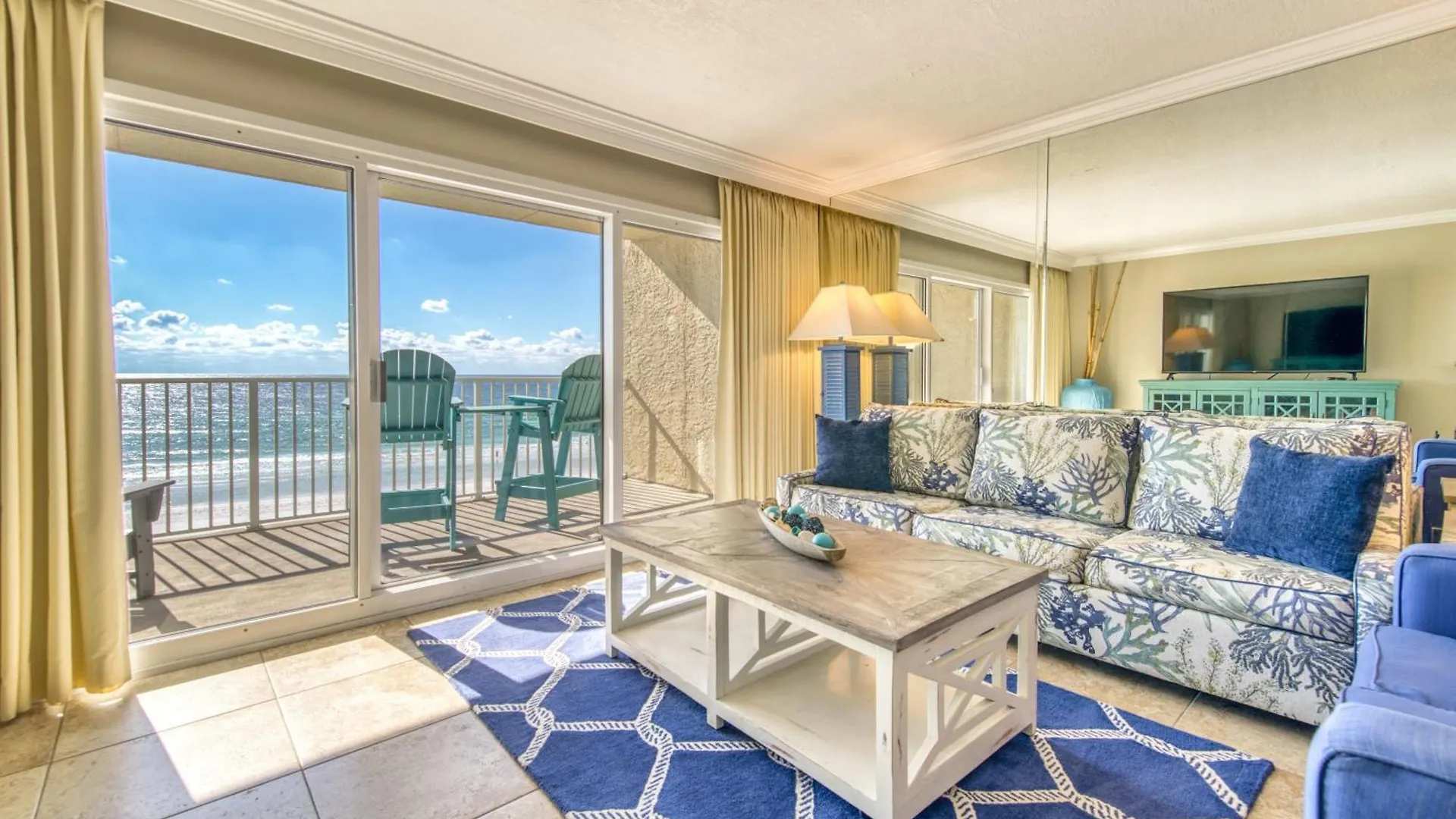 Apartment Beach House Condominiums B404 - Beachfront With Pool, Wifi, & Beach Service Destin