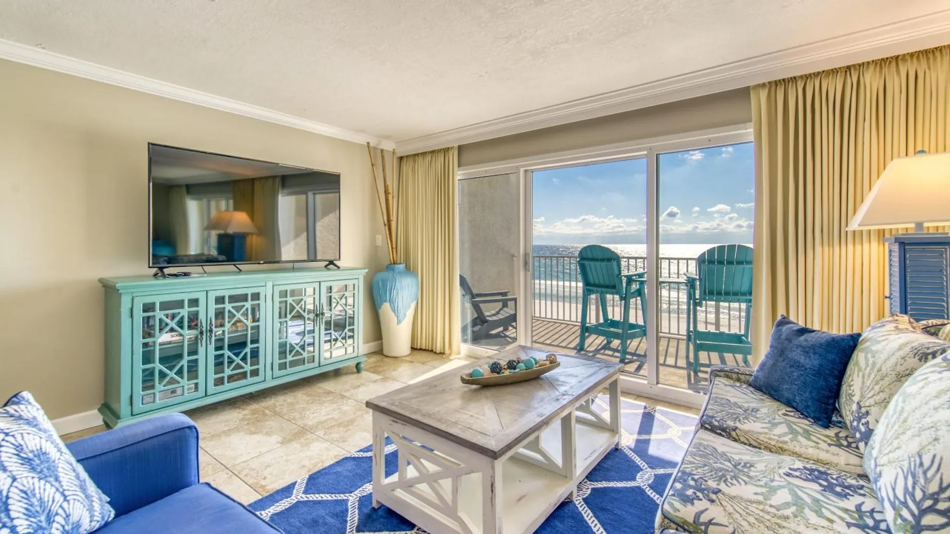 Beach House Condominiums B404 - Beachfront With Pool, Wifi, & Beach Service Destin